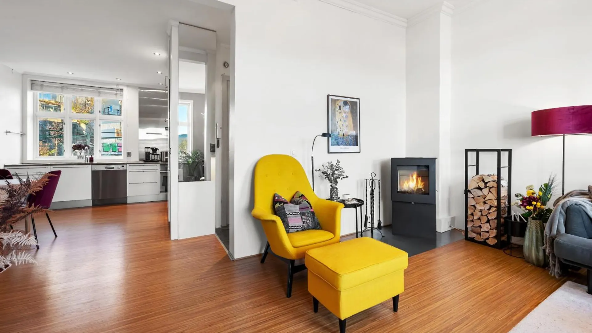 Sentral Og Stilfull Leilighet Bergen Apartment